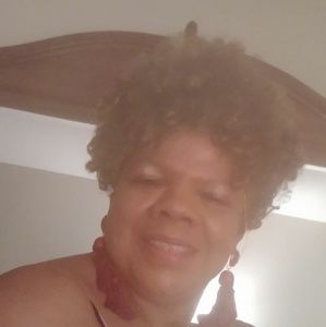 Meet your Posher, Violet